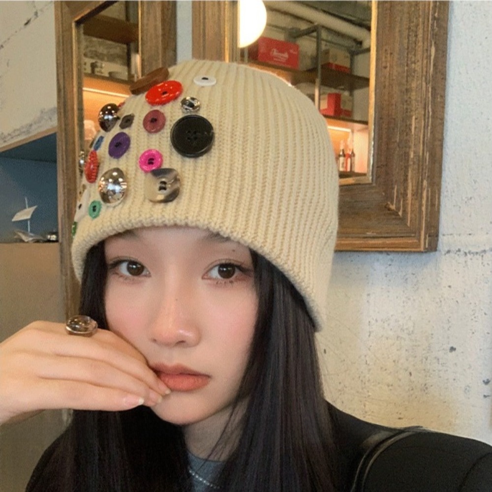 Berretto Colorato con Bottoni, - Beanie Cuffed Knit recensione e prezzo